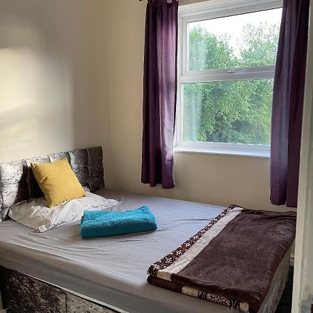 Pc Lodge Kingswood St Preston R1 외부 사진