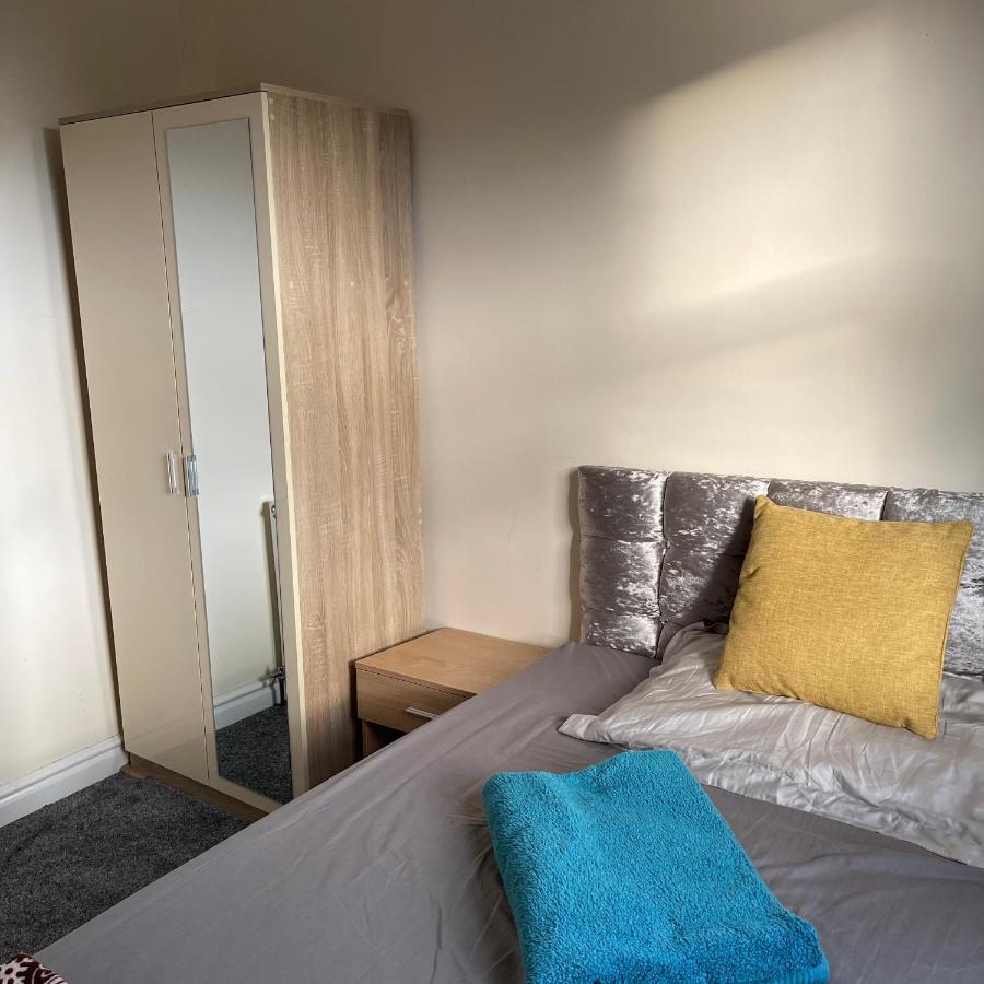 Pc Lodge Kingswood St Preston R1 외부 사진