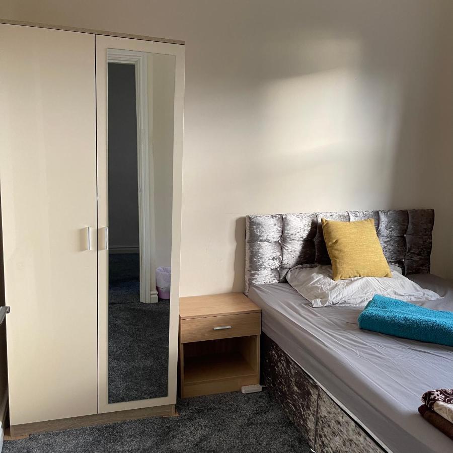 Pc Lodge Kingswood St Preston R1 외부 사진