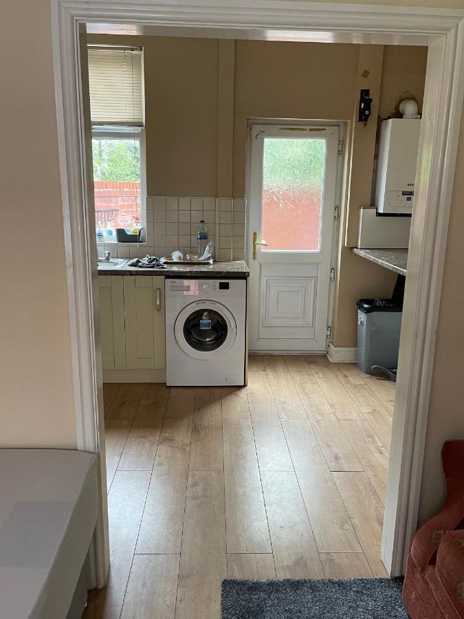 Pc Lodge Kingswood St Preston R1 외부 사진